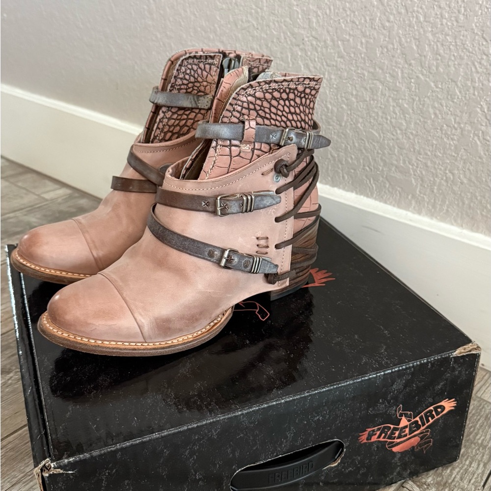 Freebird Women's Crue BLUSH MULTI  Ankle Booties with Straps